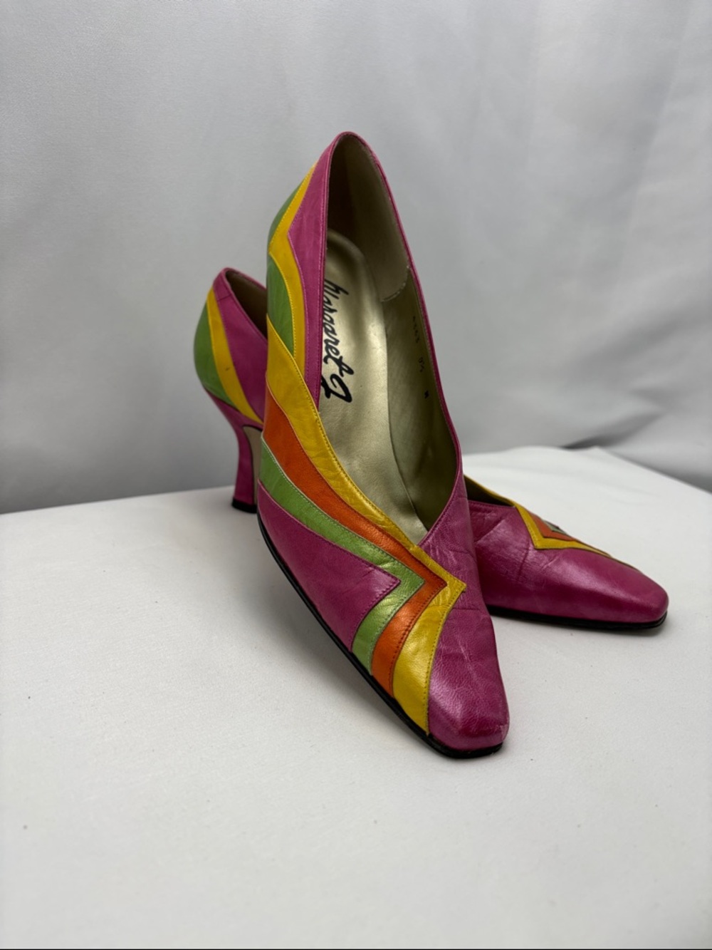 Margaret Jerrold Women’s Sz9.5 Bright Pink Multi-Accent Pumps #0292